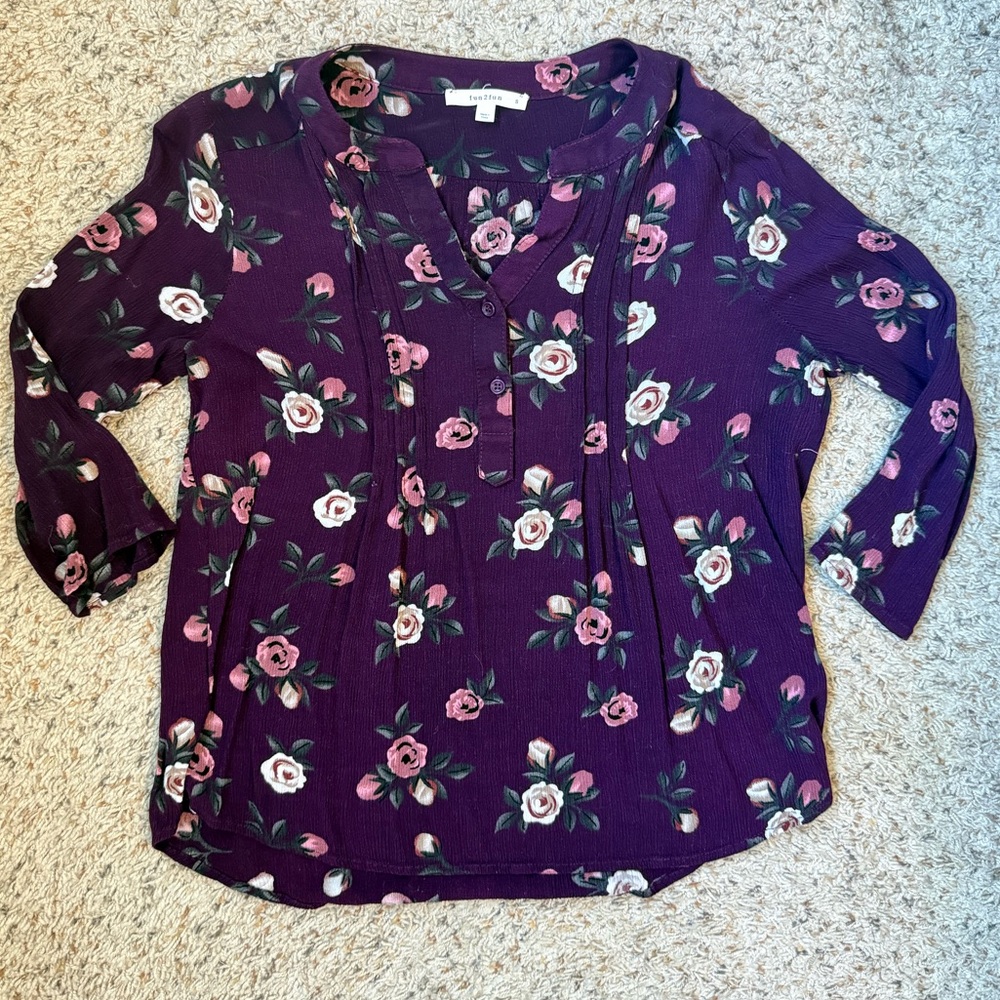 Fun 2 Fun Floral Button Top